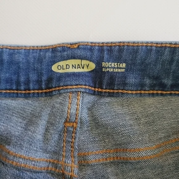 🟢7183 * Old Navy Rockstar Distressed Jeans Medium Wash Denim Size 4 - Picture 3 of 10